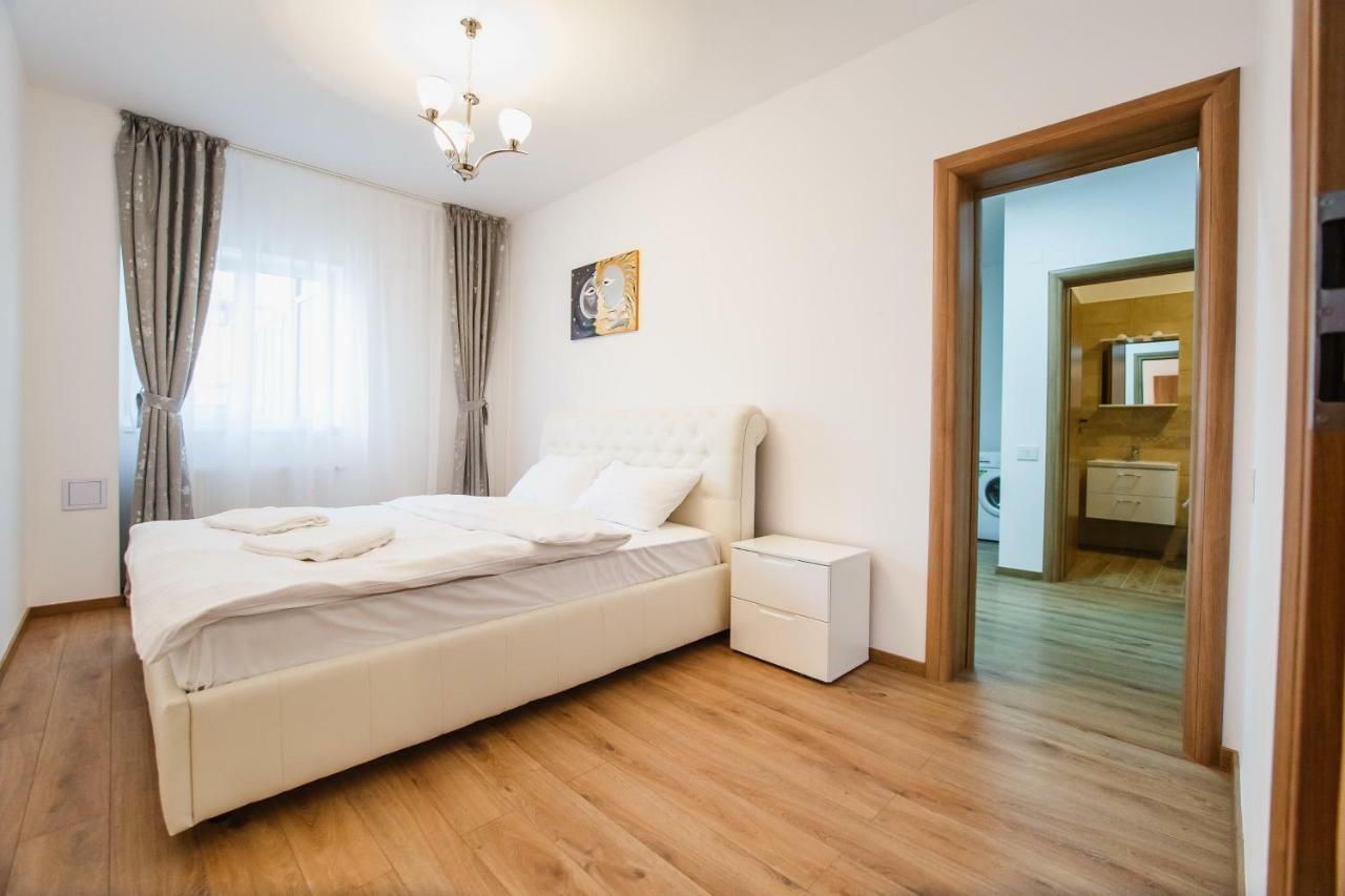 Spacious & Bright 2 Bedroom Central Apartment أرادايا المظهر الخارجي الصورة